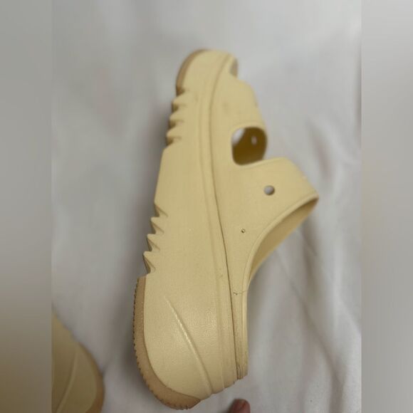 Crocs Classic Hiker XScape Women’s Sz 9 Vanilla Yellow Platform - Picture 8 of 10